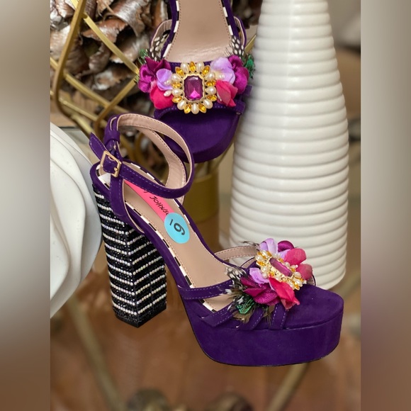 Betsey Johnson NWT Marlo Platform Sandals Multicolor Size 6 . - Picture 7 of 13